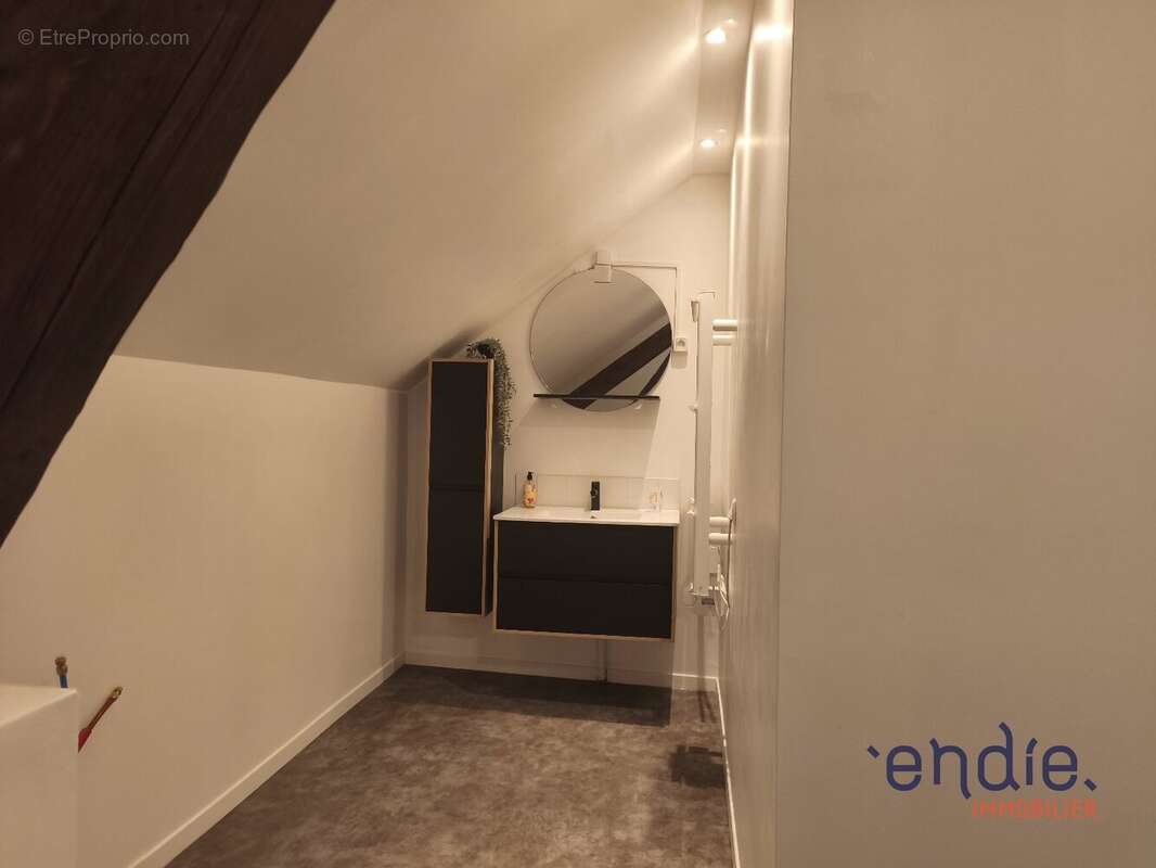 Maison à COSNE-D&#039;ALLIER