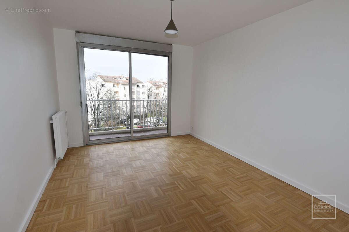 Appartement à SAINTE-FOY-LES-LYON