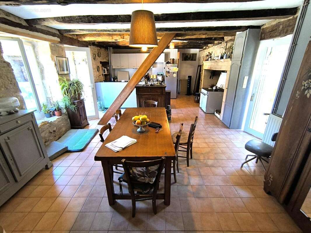 Photo 4 - Maison à LIMEYRAT