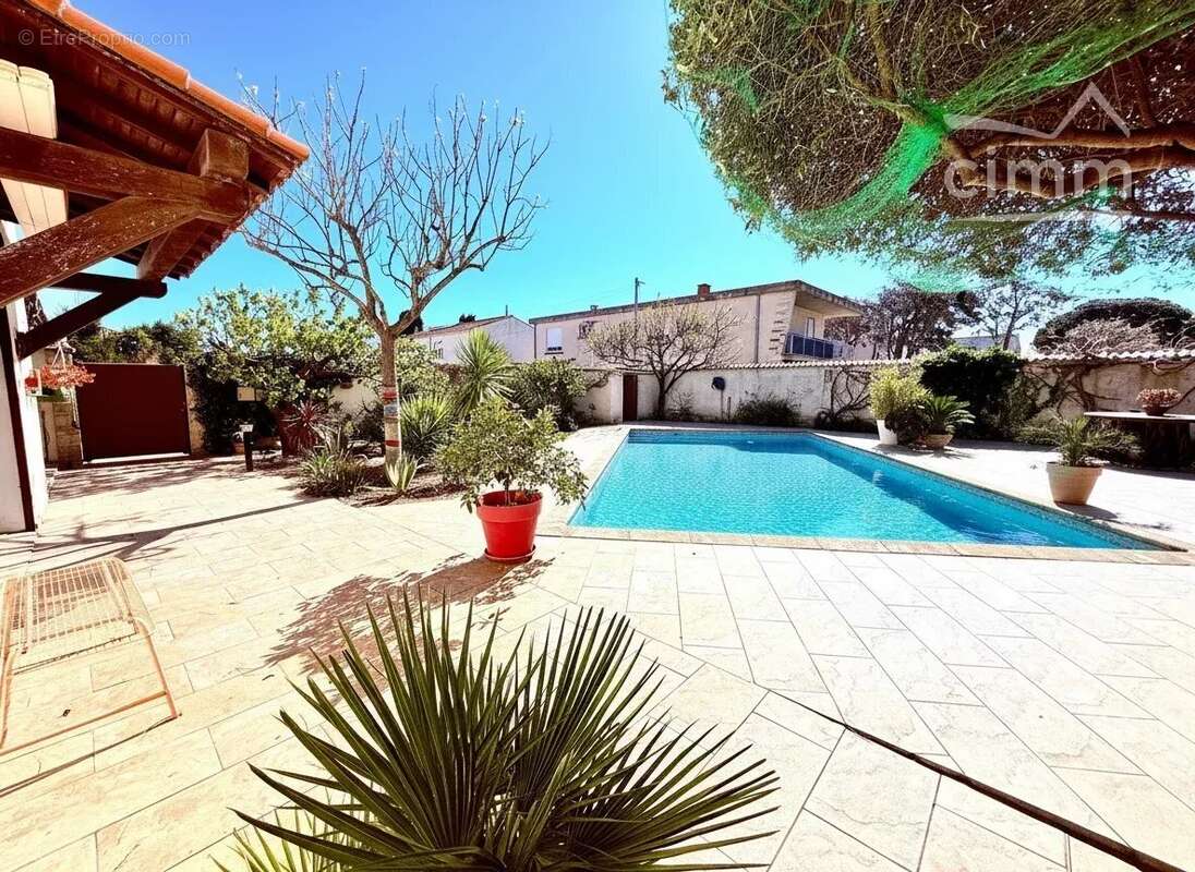 Maison à PORT-SAINT-LOUIS-DU-RHONE