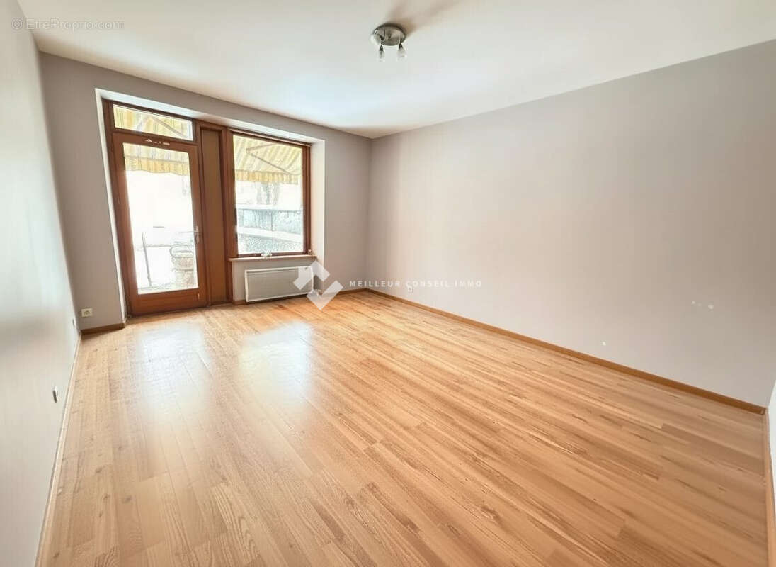 Appartement à SAINT-JEAN-DE-MAURIENNE