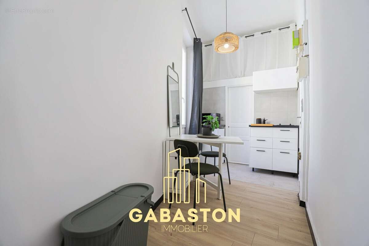 Appartement à MARSEILLE-5E