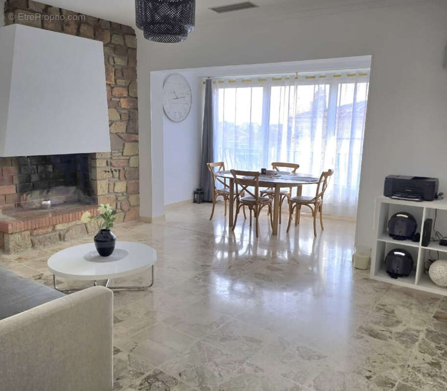 Appartement de 83 m2 a puget-sur-argens - photo 2