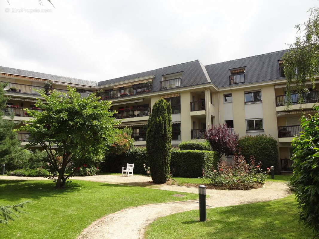 Appartement à BOURG-LA-REINE