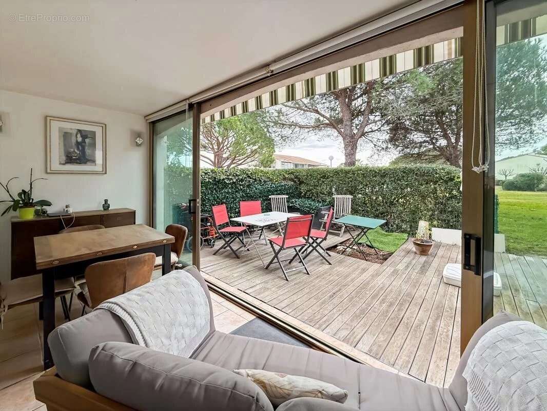 Appartement à MANDELIEU-LA-NAPOULE