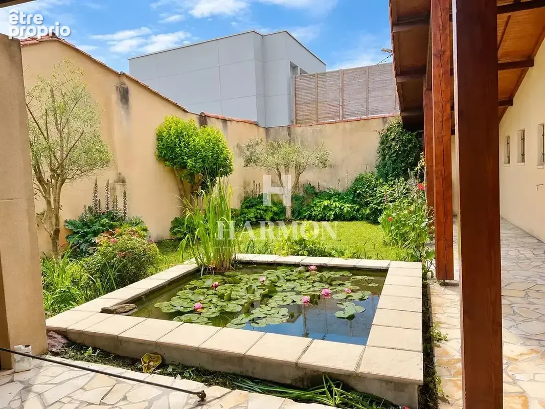 Harmon à vendre : BÈGLES – Grande maison familiale de 193 m² avec jardin – Fort potentiel de division en deux logements - photo 2