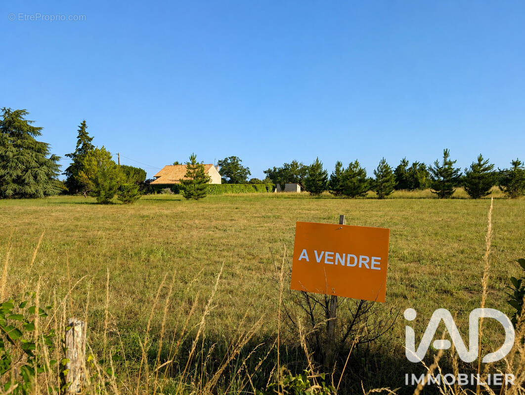Photo 1 - Terrain à LE PIZOU