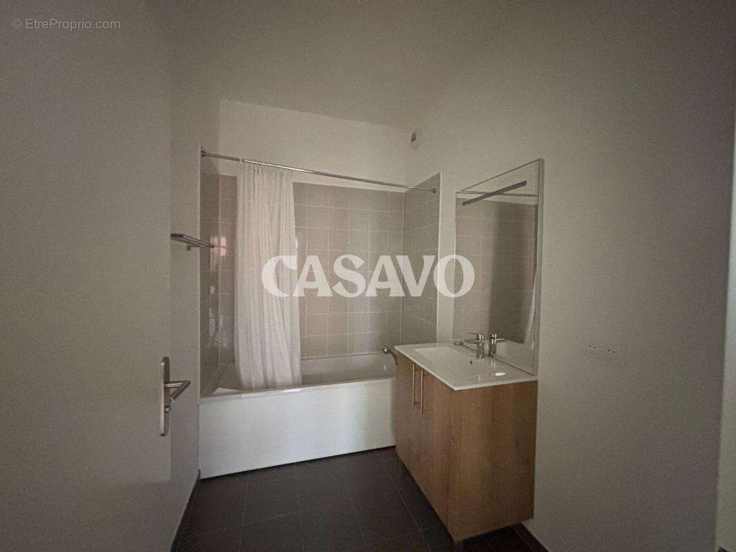 Appartement à L&#039;ILE-SAINT-DENIS