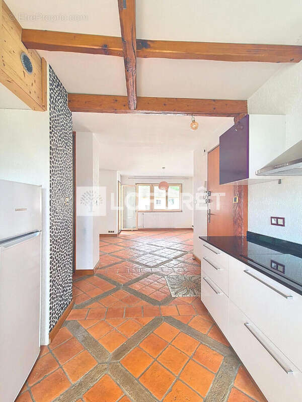 Appartement à CHALLES-LES-EAUX