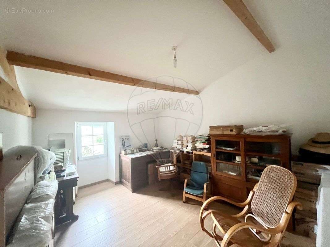 Maison à CHAILLEVETTE