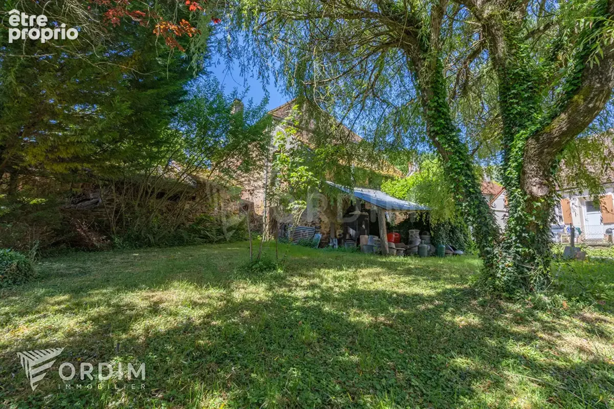Maison ancienne pleine de charme avec atelier, dépendance et terrain - Moutiers-en-Puisaye - photo 15