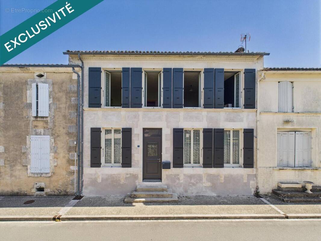 Photo 1 - Maison à SAINT-ROMAIN-DE-BENET