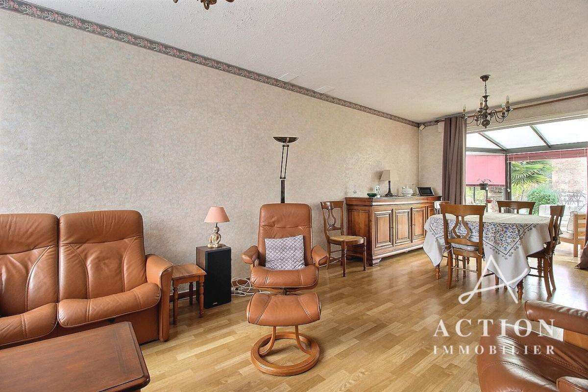 Maison à LYS-LEZ-LANNOY