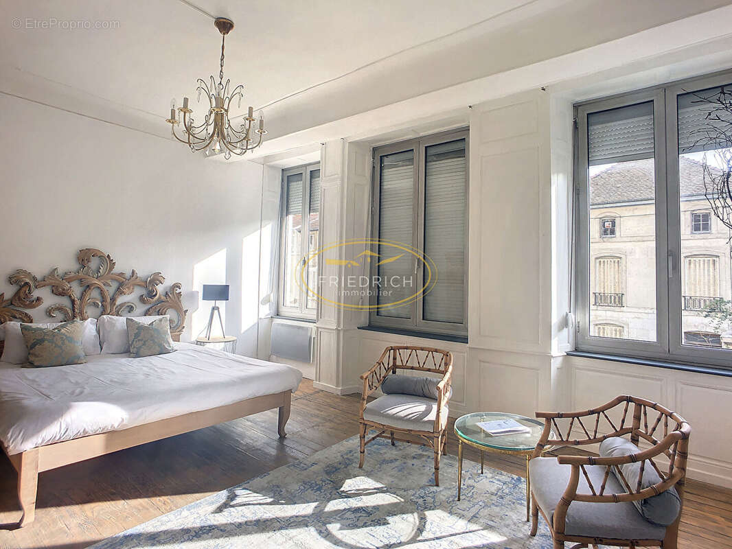 Grande maison de ville avec grange - vendue meublée - photo 6