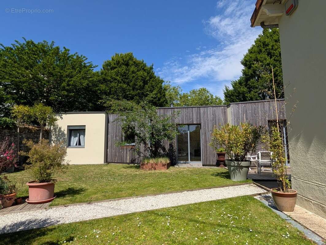 Maison à SAINT-SEBASTIEN-SUR-LOIRE