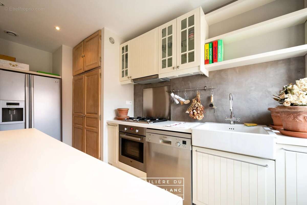 Appartement à MARSEILLE-1E