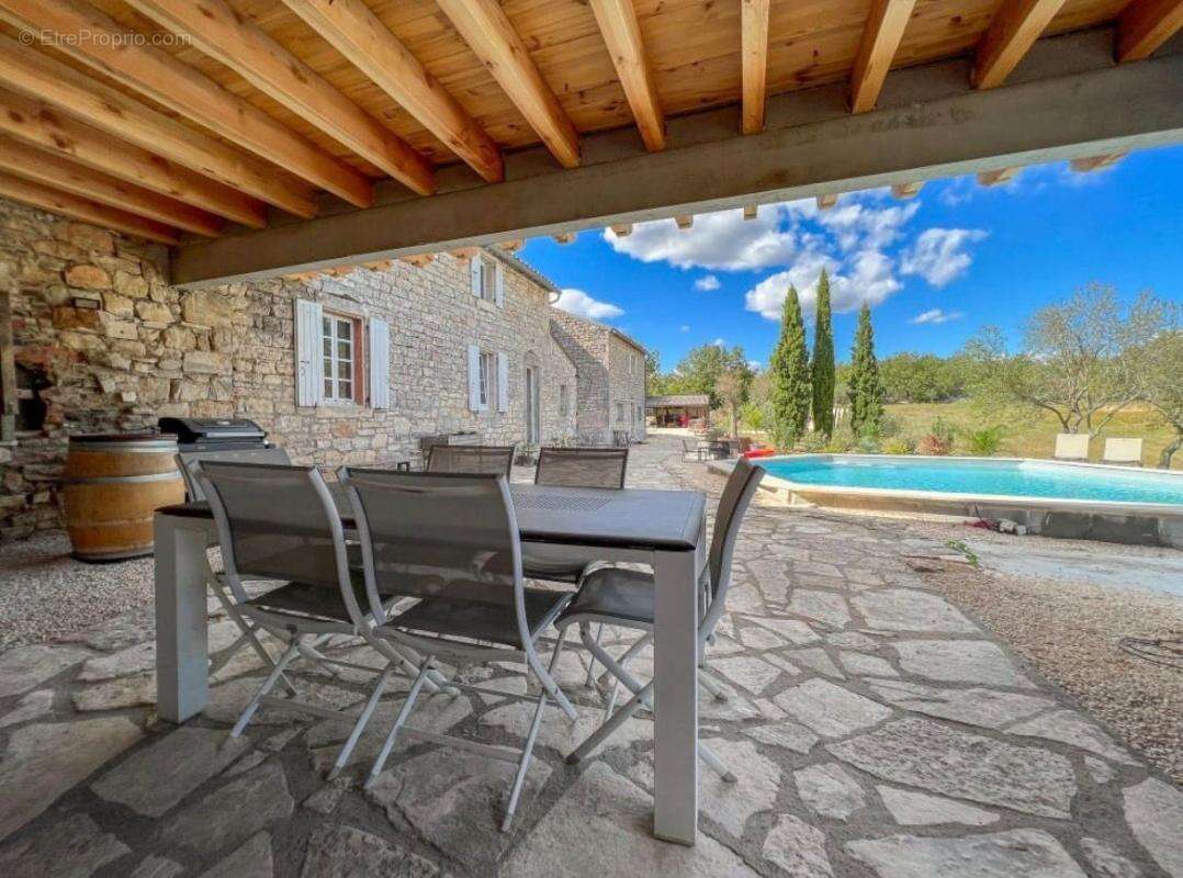 Maison à BARJAC