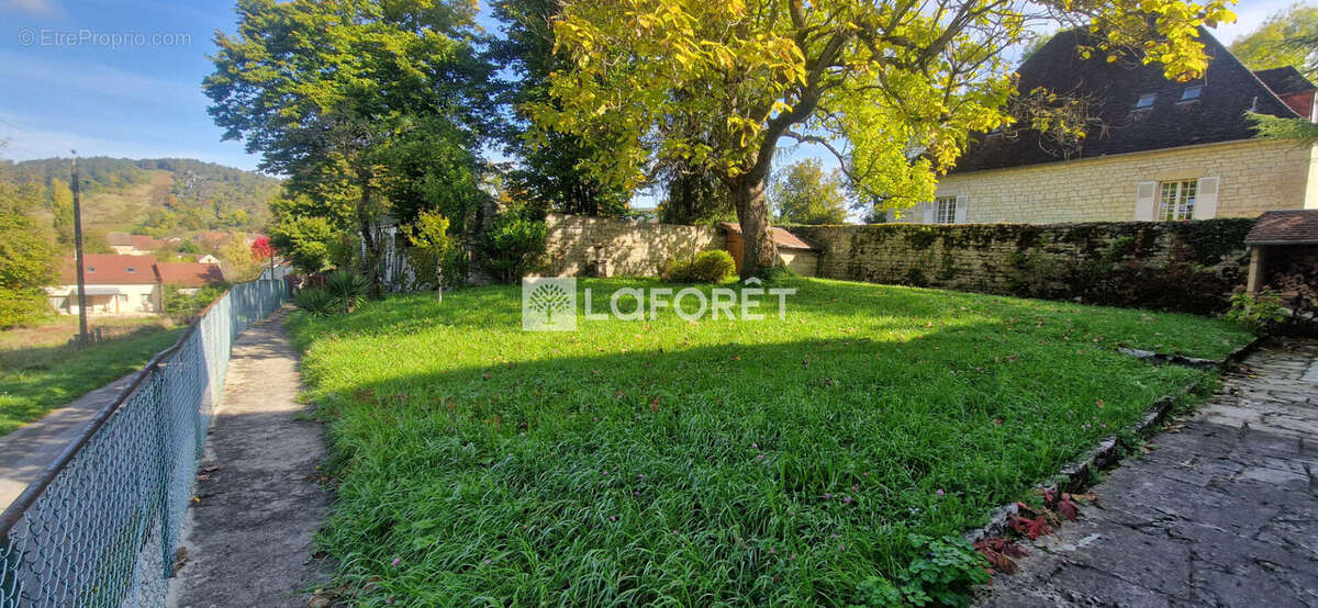 Maison Bourgeoise individuelle en pierre à Port -LESNEY 7 pièce(s) 214 m2 - photo 4