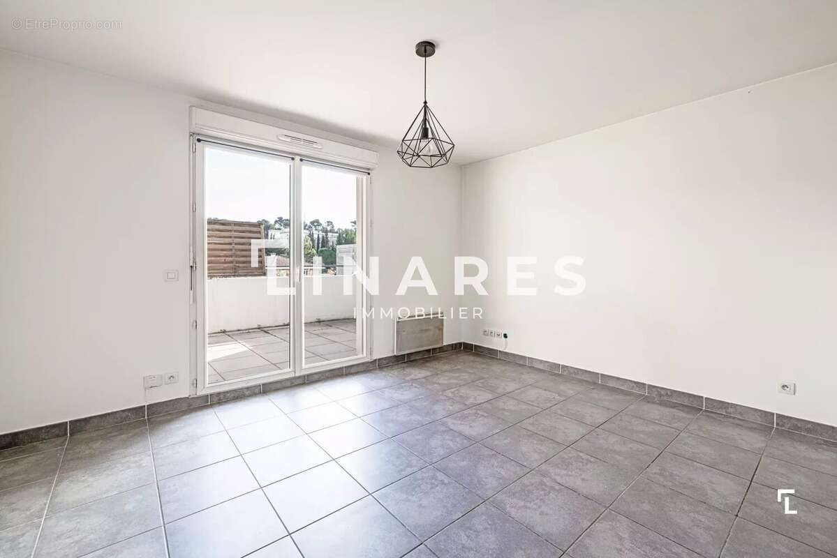 Appartement à MARSEILLE-11E