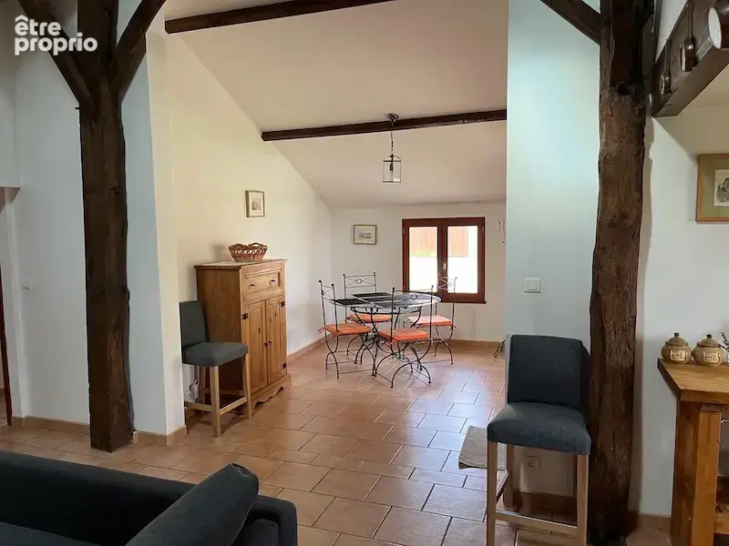 Belle maison en pierre, divisée n 3, avec une piscine, grange et grand jardin - photo 8