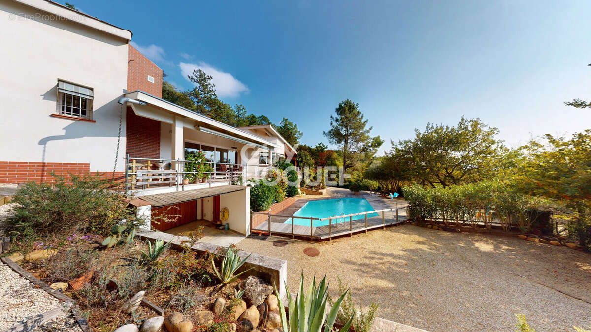 Maison à ETOILE-SUR-RHONE