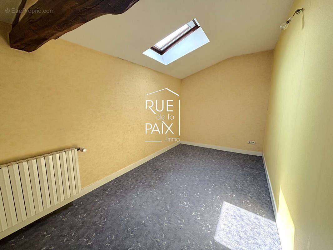 Appartement à VOUILLE