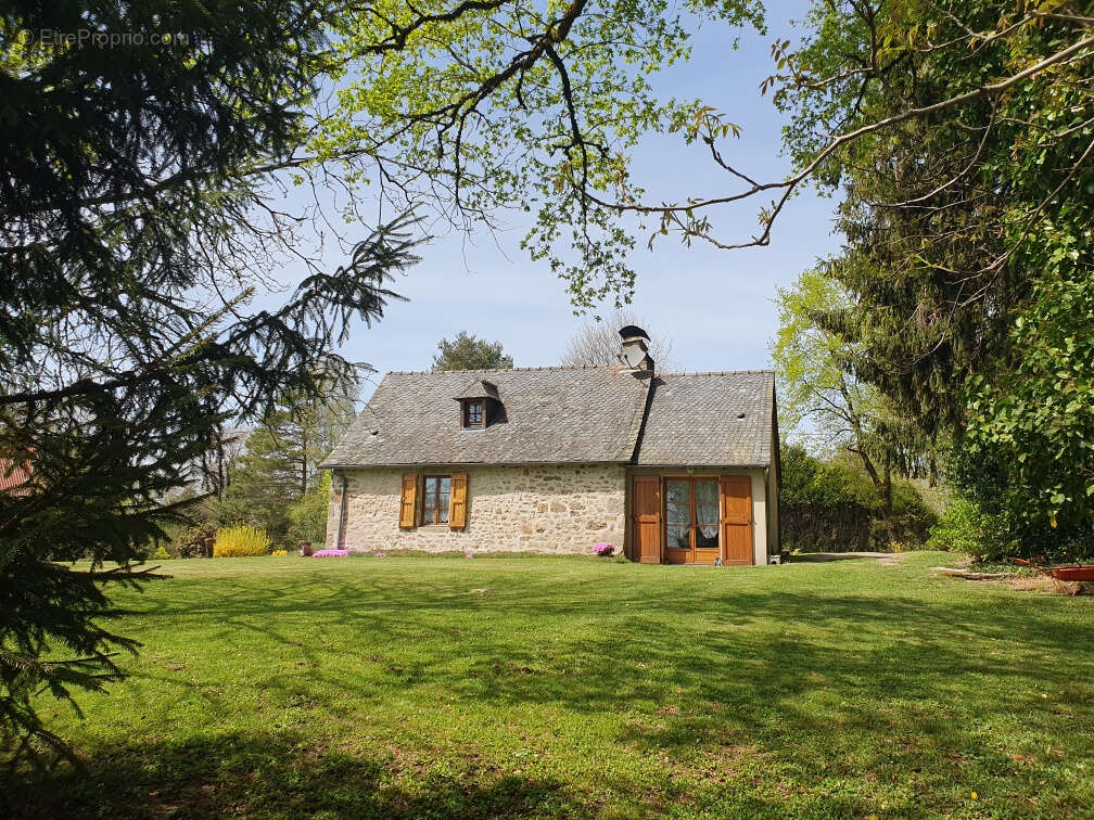 Maison à SAINT-PRIVAT