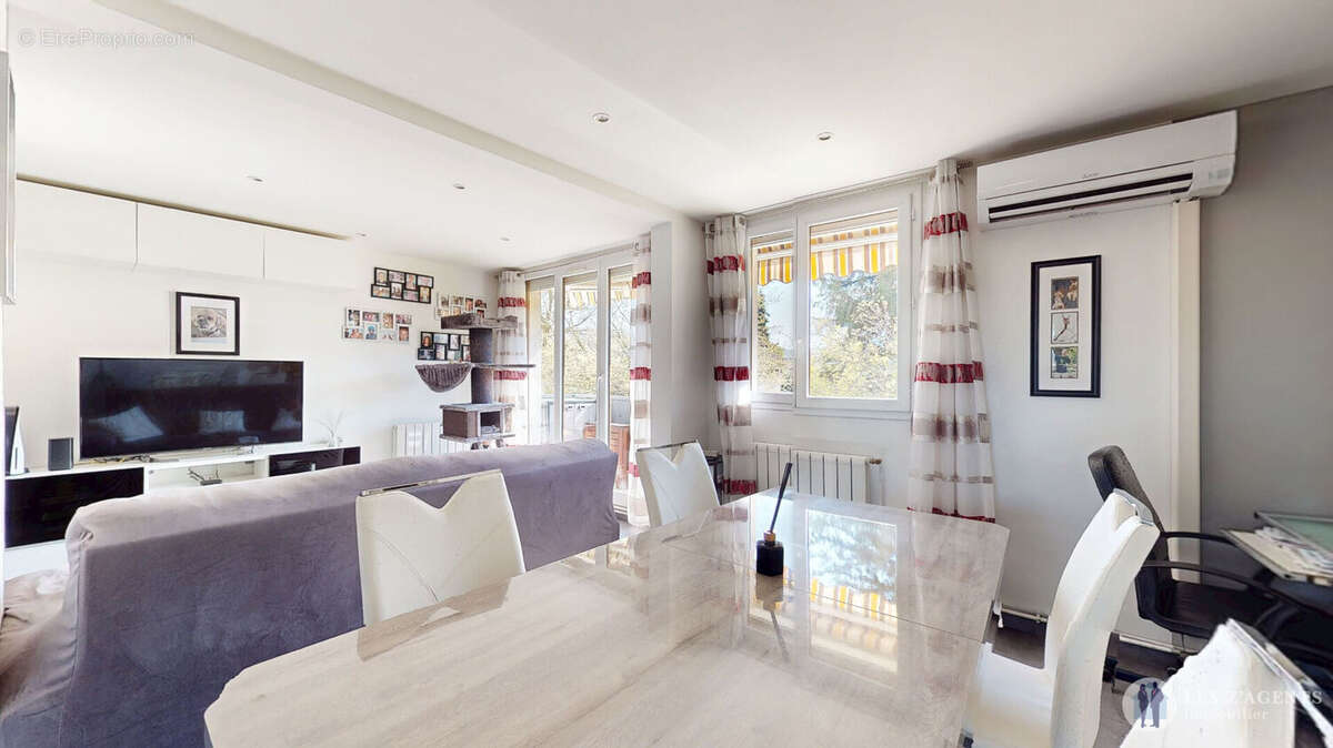 Appartement à SAINT-MARTIN-D'HERES