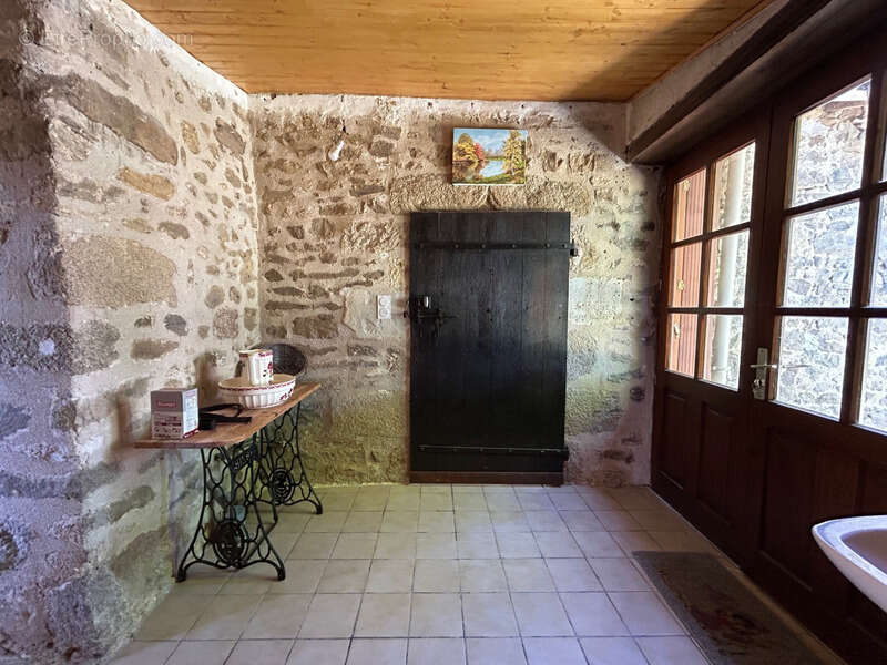 Maison à CHANTECORPS