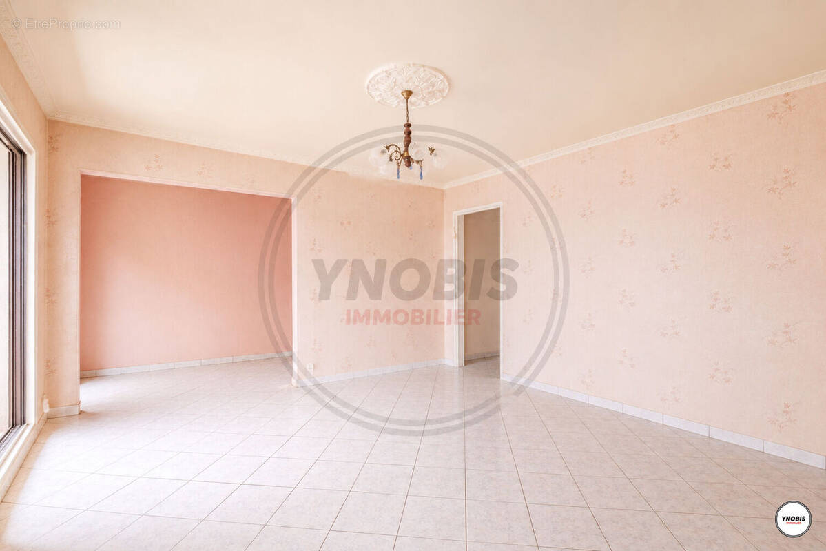 Appartement à LES MUREAUX