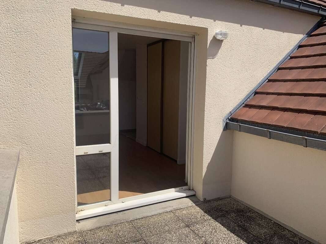 Appartement à OLLAINVILLE