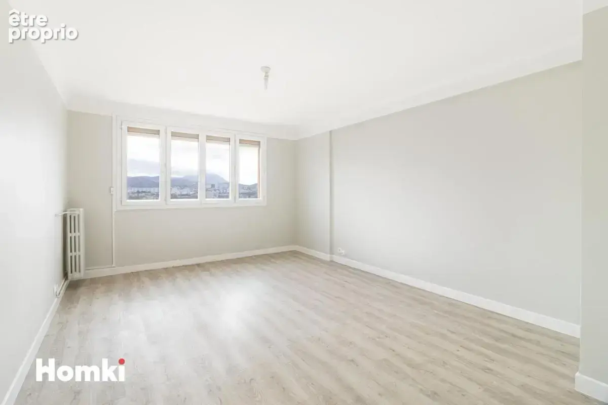 Appartement T4 de 75 m² à Marseille 13006, Boulevard Vincent Delpuech - photo 3