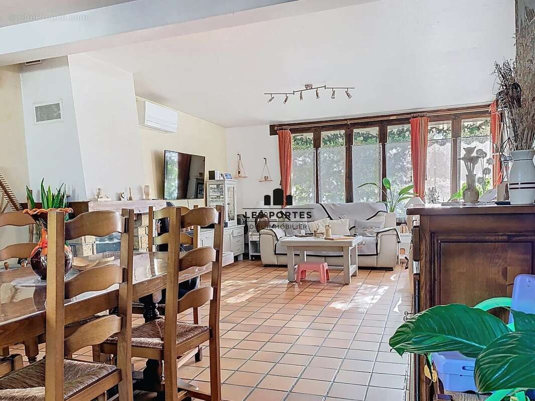 Maison à MILLY-LA-FORET