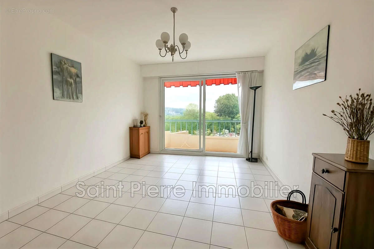Appartement à CAGNES-SUR-MER