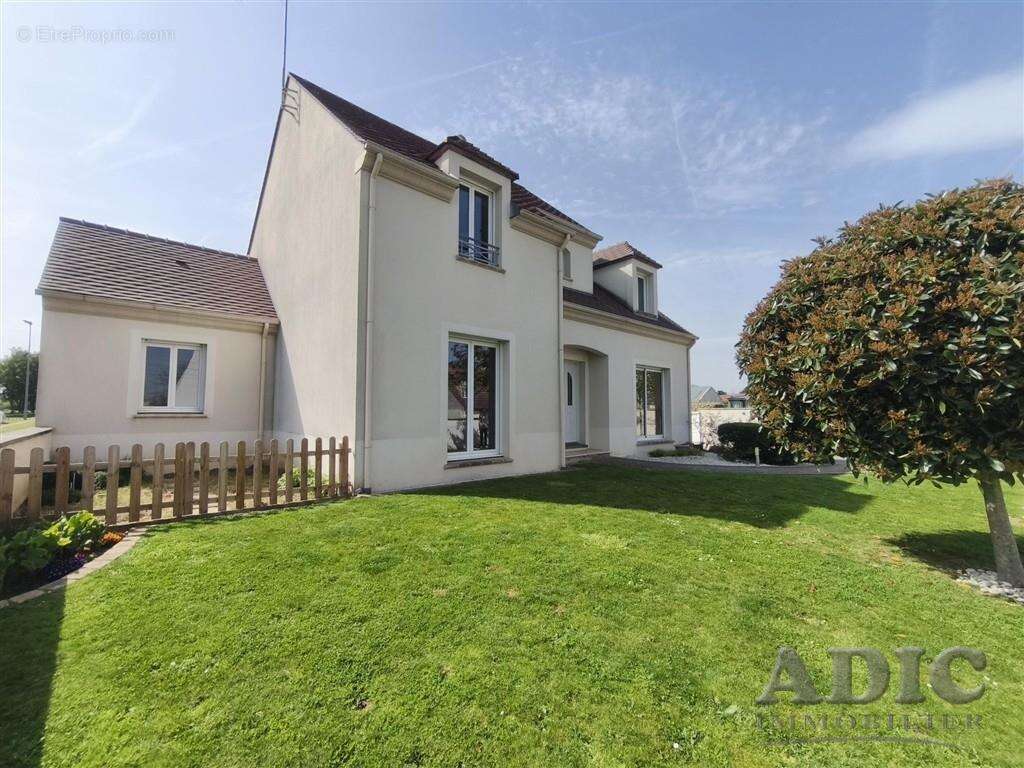 Maison à DAMMARTIN-EN-GOELE