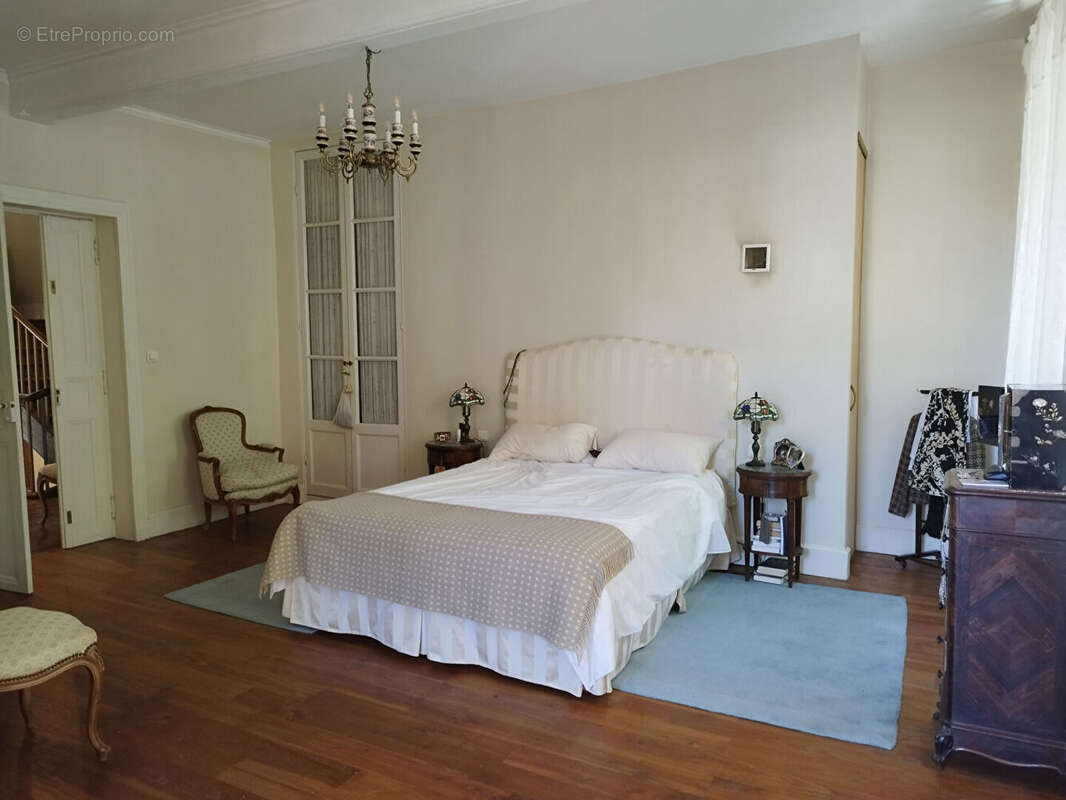 Hôtel particulier au centre de Moissac 82 - photo 7