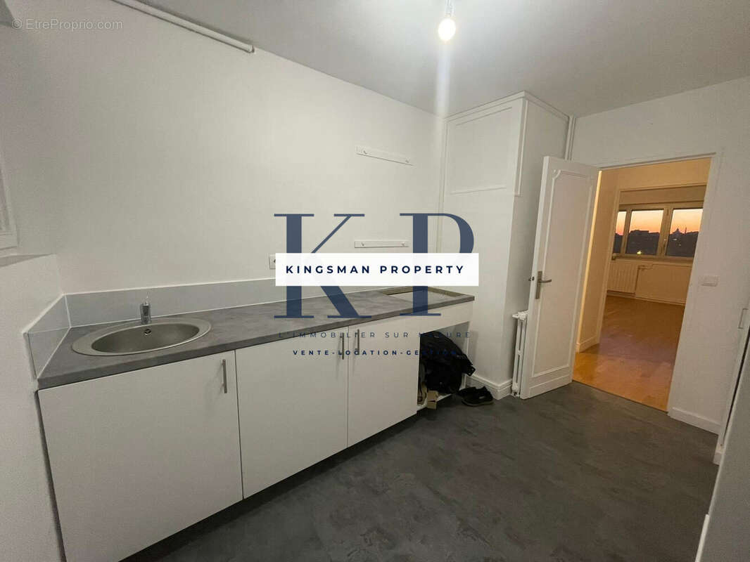 Appartement à PARIS-19E