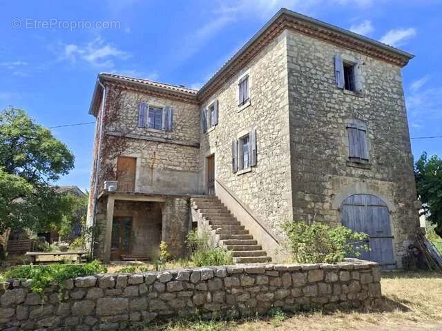 Maison à RUOMS