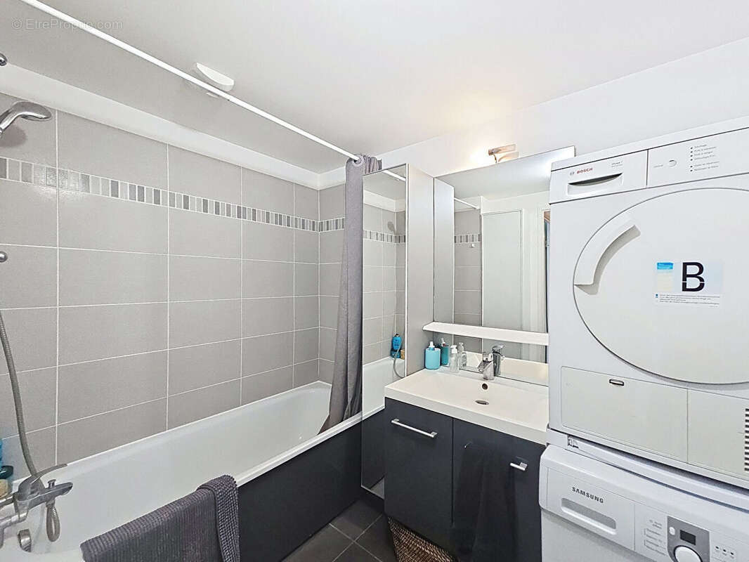 Appartement à SARTROUVILLE