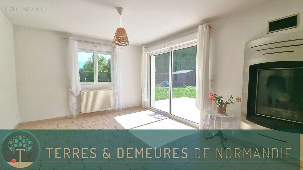 Maison à MARTIN-EGLISE