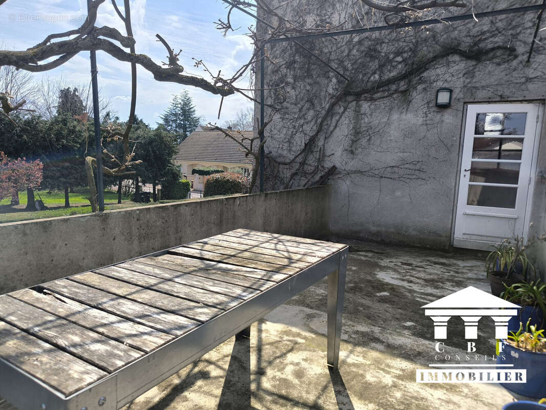 Maison à CHAMPFORGEUIL