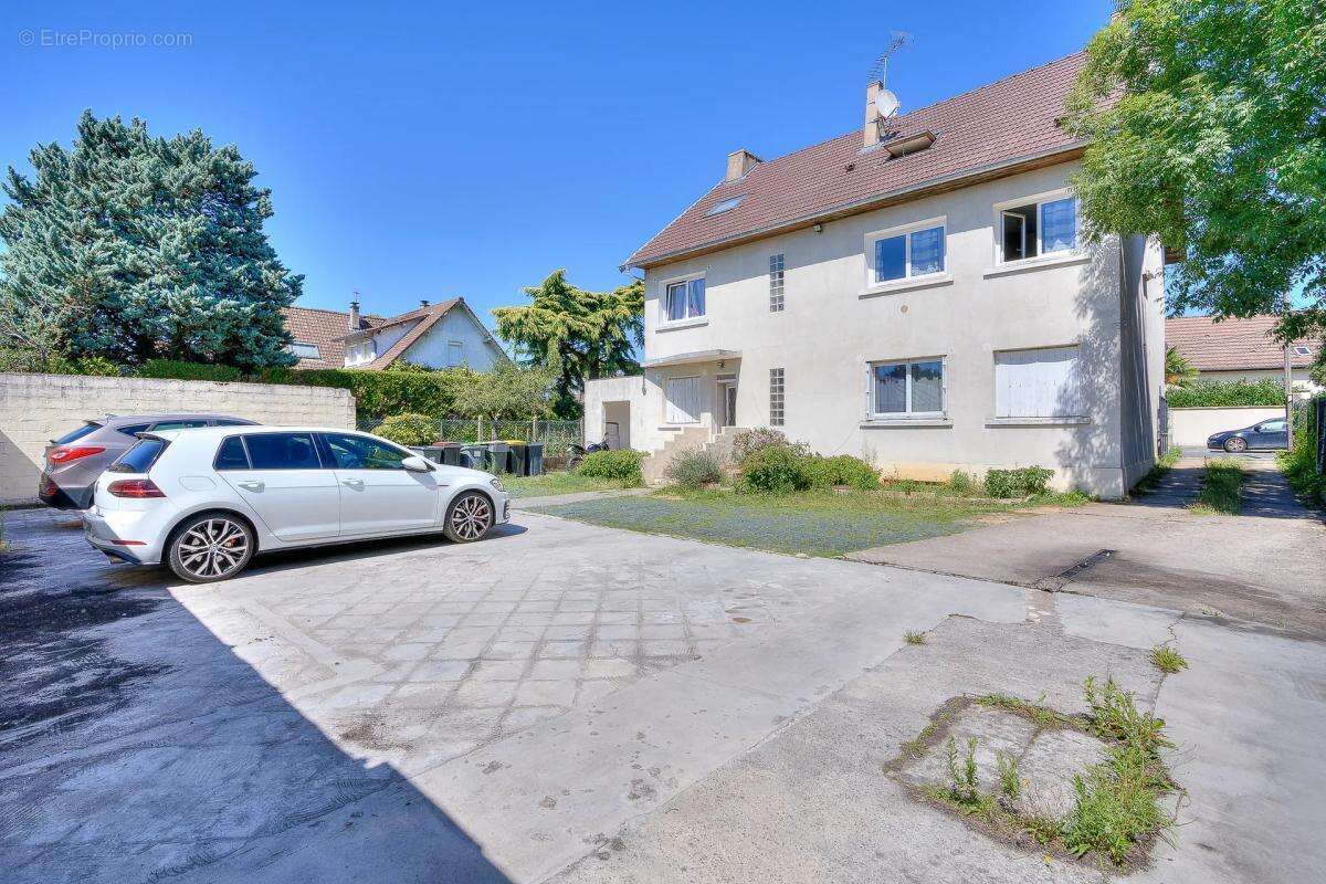 Appartement à VIRY-CHATILLON