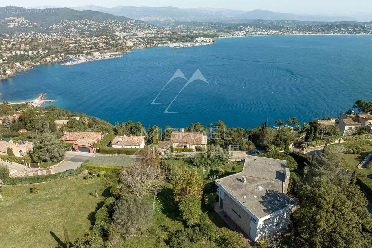 Maison à THEOULE-SUR-MER