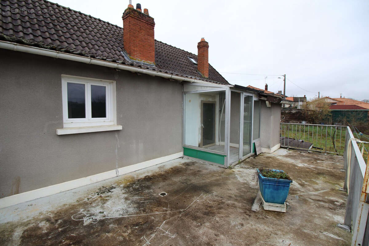 Maison 150 m² à Chassenon  - photo 6