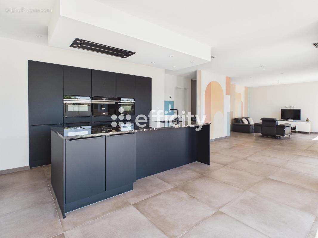 Maison 163 m² à Peronnas  - photo 14