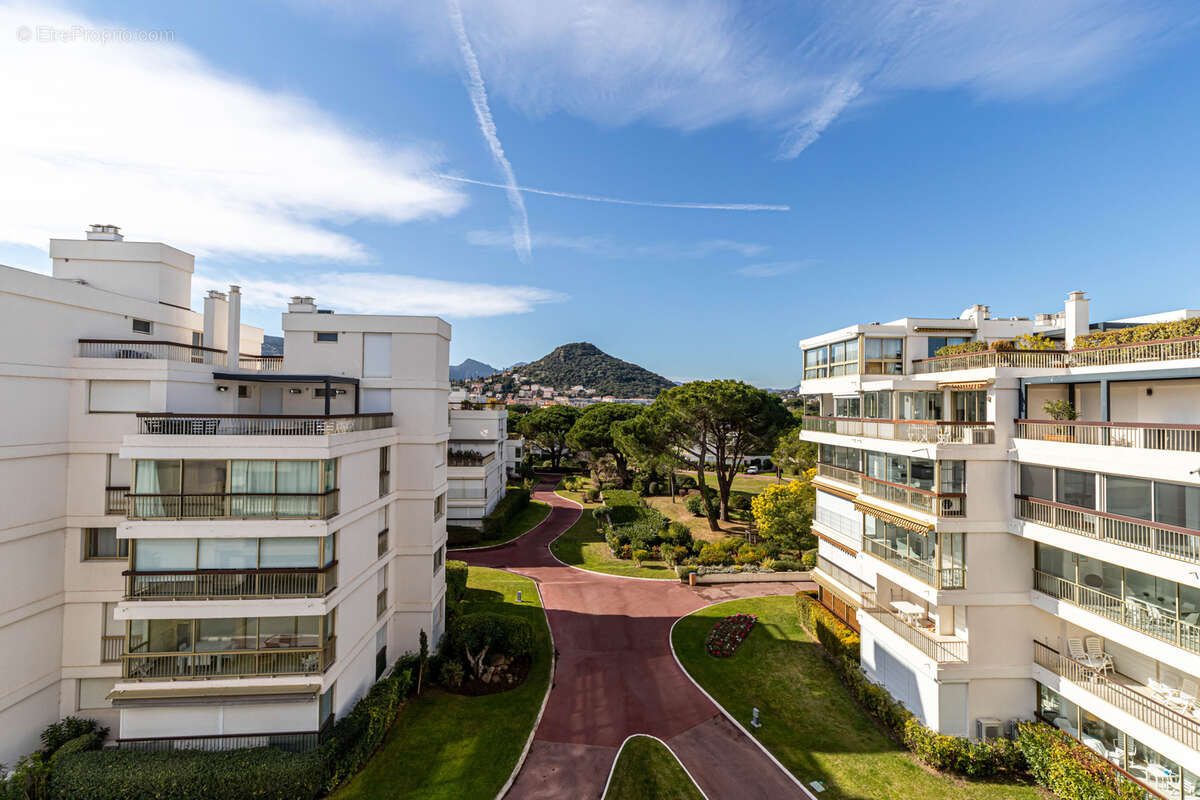 Appartement à MANDELIEU-LA-NAPOULE