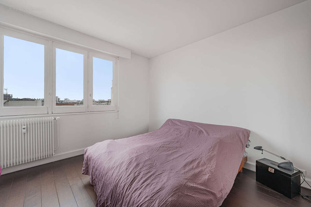 Appartement à PARIS-14E