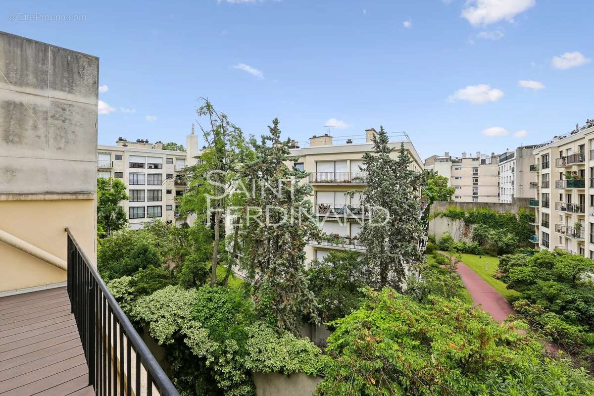 Appartement à NEUILLY-SUR-SEINE