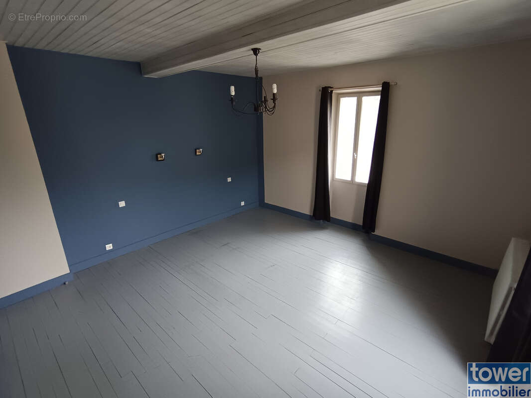 A 20 minutes de Valence - Maison en pierres de 180 m2 avec 5 chambres et deux garages - photo 7