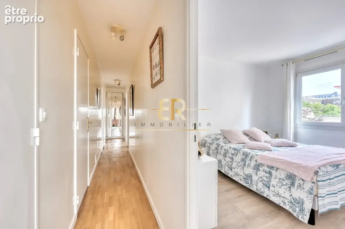 Dernier étage / traversant / terrasse / 4 chambres / box - photo 12